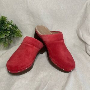 Vionic Women’s Size 9 Red Suede Kacie Clogs Suede Slip On Heeled Comfort Shoes